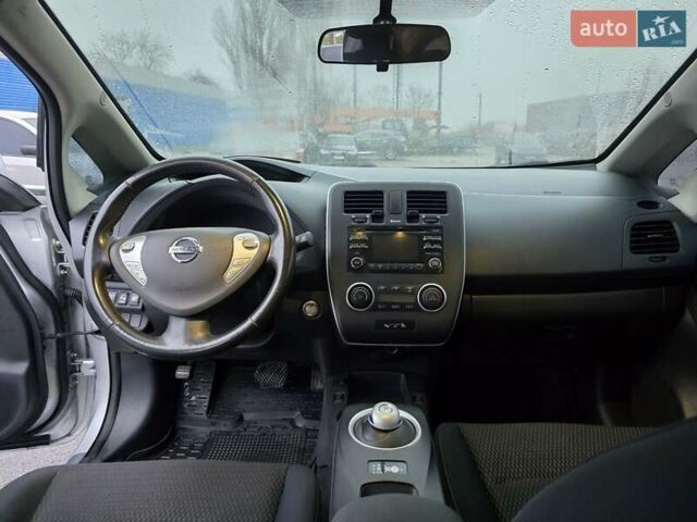 Серый Ниссан Лиф, объемом двигателя 0 л и пробегом 103 тыс. км за 6999 $, фото 7 на Automoto.ua