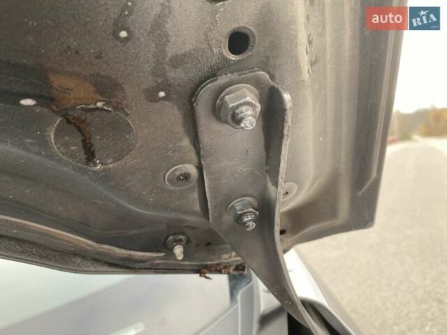 Серый Ниссан Лиф, объемом двигателя 0 л и пробегом 151 тыс. км за 5900 $, фото 54 на Automoto.ua