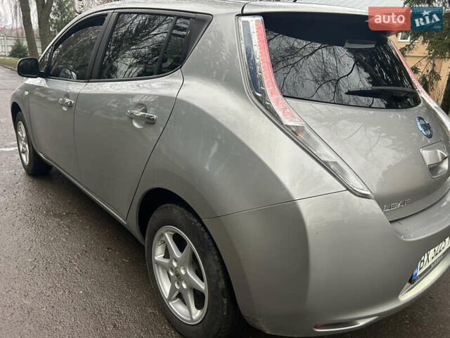 Сірий Ніссан Ліф, об'ємом двигуна 0 л та пробігом 111 тис. км за 8100 $, фото 11 на Automoto.ua