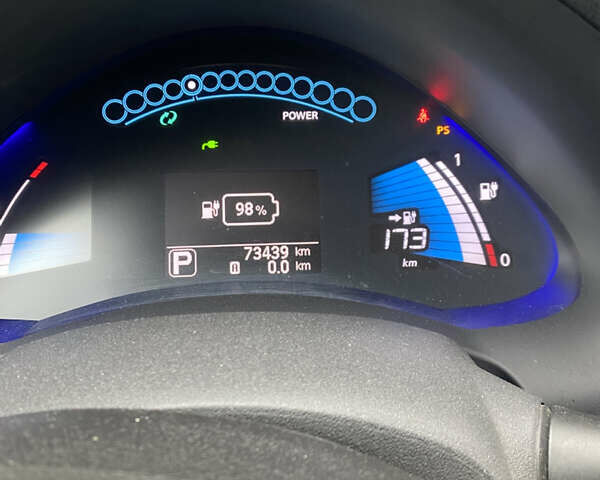 Сірий Ніссан Ліф, об'ємом двигуна 0 л та пробігом 75 тис. км за 7300 $, фото 11 на Automoto.ua