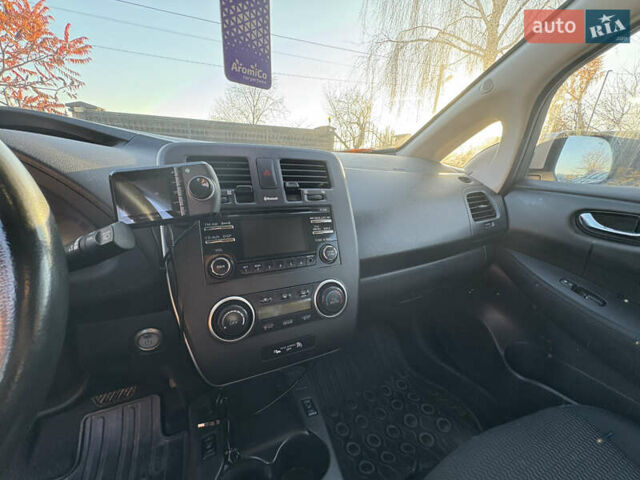 Серый Ниссан Лиф, объемом двигателя 0 л и пробегом 128 тыс. км за 6500 $, фото 21 на Automoto.ua