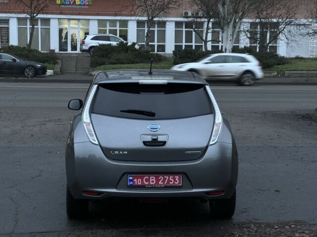 Серый Ниссан Лиф, объемом двигателя 0 л и пробегом 94 тыс. км за 8200 $, фото 2 на Automoto.ua