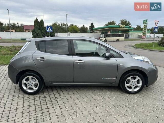 Серый Ниссан Лиф, объемом двигателя 0 л и пробегом 126 тыс. км за 7450 $, фото 3 на Automoto.ua