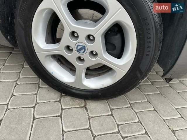 Серый Ниссан Лиф, объемом двигателя 0 л и пробегом 126 тыс. км за 7450 $, фото 28 на Automoto.ua