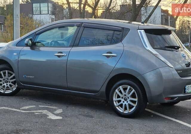 Серый Ниссан Лиф, объемом двигателя 0 л и пробегом 137 тыс. км за 7000 $, фото 4 на Automoto.ua