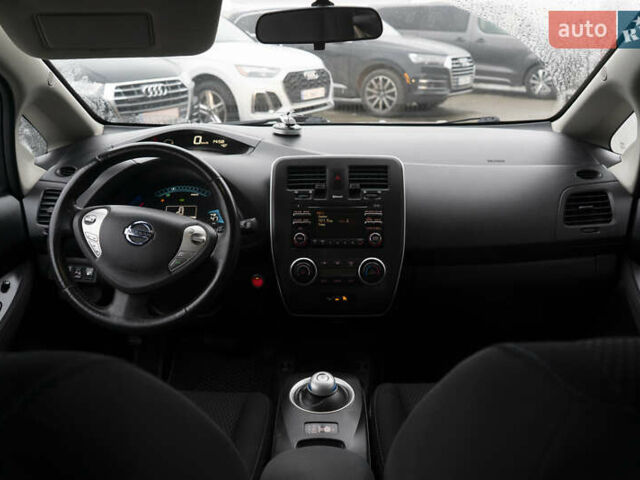 Сірий Ніссан Ліф, об'ємом двигуна 0 л та пробігом 173 тис. км за 6000 $, фото 20 на Automoto.ua