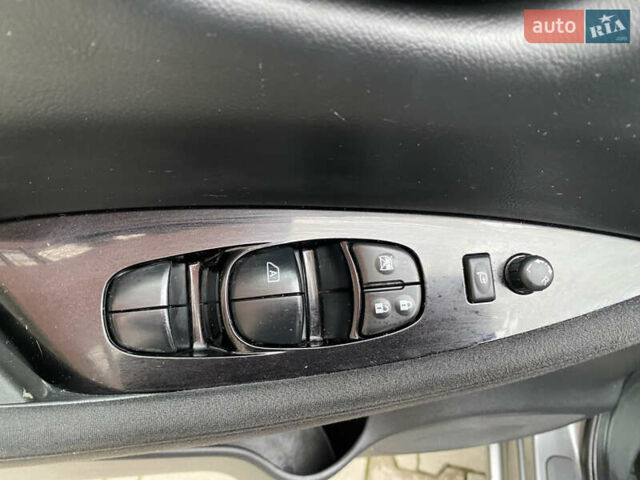 Серый Ниссан Лиф, объемом двигателя 0 л и пробегом 138 тыс. км за 7299 $, фото 19 на Automoto.ua