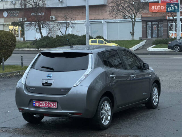 Сірий Ніссан Ліф, об'ємом двигуна 0 л та пробігом 94 тис. км за 8200 $, фото 4 на Automoto.ua