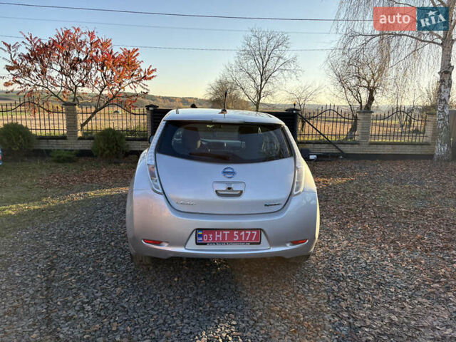 Серый Ниссан Лиф, объемом двигателя 0 л и пробегом 128 тыс. км за 6500 $, фото 5 на Automoto.ua