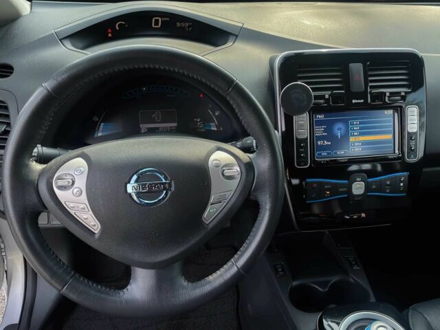 Серый Ниссан Лиф, объемом двигателя 0 л и пробегом 78 тыс. км за 2500 $, фото 8 на Automoto.ua