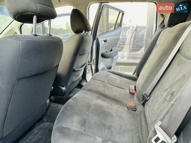 Серый Ниссан Лиф, объемом двигателя 0 л и пробегом 67 тыс. км за 8500 $, фото 15 на Automoto.ua