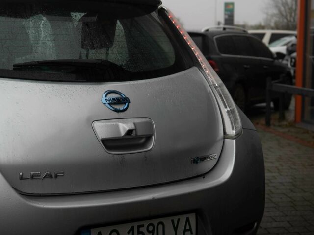 Серый Ниссан Лиф, объемом двигателя 0 л и пробегом 174 тыс. км за 5800 $, фото 7 на Automoto.ua