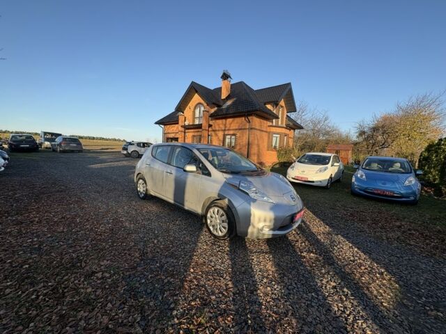 Серый Ниссан Лиф, объемом двигателя 0 л и пробегом 128 тыс. км за 6500 $, фото 10 на Automoto.ua