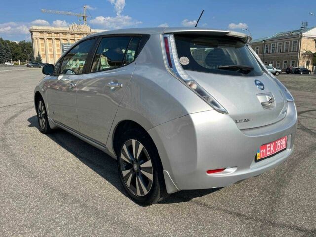 Серый Ниссан Лиф, объемом двигателя 0 л и пробегом 103 тыс. км за 7299 $, фото 4 на Automoto.ua