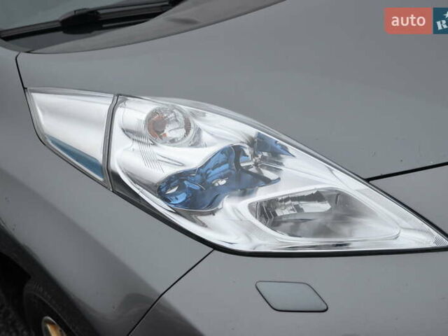 Серый Ниссан Лиф, объемом двигателя 0 л и пробегом 127 тыс. км за 6999 $, фото 40 на Automoto.ua