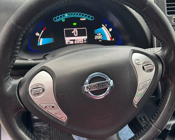 Серый Ниссан Лиф, объемом двигателя 0 л и пробегом 210 тыс. км за 12500 $, фото 16 на Automoto.ua