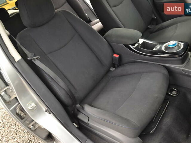 Серый Ниссан Лиф, объемом двигателя 0 л и пробегом 99 тыс. км за 6650 $, фото 25 на Automoto.ua