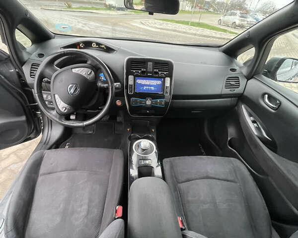 Сірий Ніссан Ліф, об'ємом двигуна 0 л та пробігом 132 тис. км за 6700 $, фото 17 на Automoto.ua