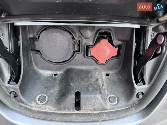 Серый Ниссан Лиф, объемом двигателя 0 л и пробегом 117 тыс. км за 6500 $, фото 6 на Automoto.ua