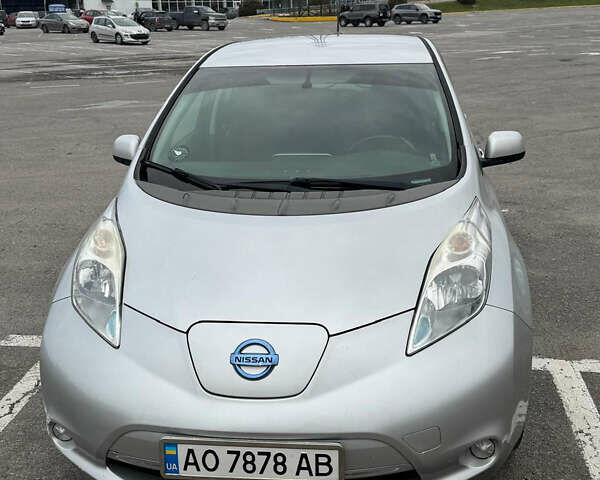 Серый Ниссан Лиф, объемом двигателя 0 л и пробегом 185 тыс. км за 7200 $, фото 2 на Automoto.ua