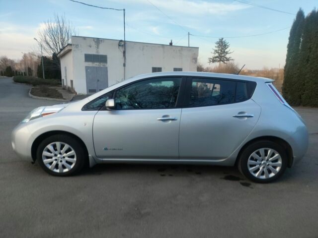 Серый Ниссан Лиф, объемом двигателя 0 л и пробегом 140 тыс. км за 7499 $, фото 7 на Automoto.ua