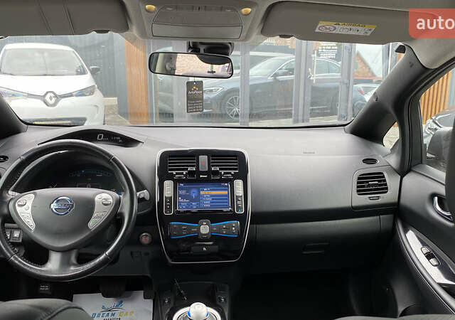 Сірий Ніссан Ліф, об'ємом двигуна 0 л та пробігом 111 тис. км за 7300 $, фото 34 на Automoto.ua