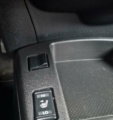 Серый Ниссан Лиф, объемом двигателя 0 л и пробегом 137 тыс. км за 7000 $, фото 11 на Automoto.ua