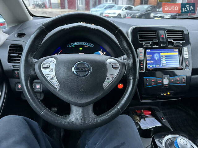 Серый Ниссан Лиф, объемом двигателя 0 л и пробегом 130 тыс. км за 5400 $, фото 17 на Automoto.ua