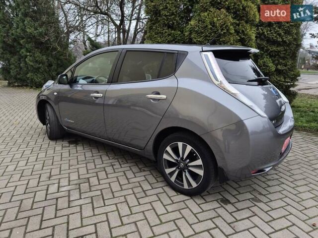Сірий Ніссан Ліф, об'ємом двигуна 0 л та пробігом 102 тис. км за 7400 $, фото 8 на Automoto.ua