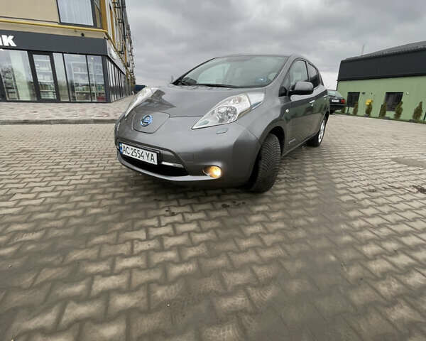 Сірий Ніссан Ліф, об'ємом двигуна 0 л та пробігом 132 тис. км за 6700 $, фото 4 на Automoto.ua