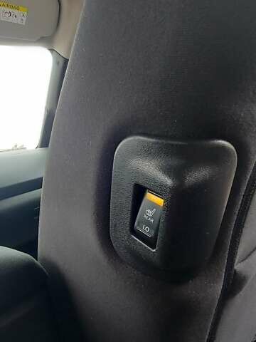 Серый Ниссан Лиф, объемом двигателя 0 л и пробегом 127 тыс. км за 8000 $, фото 20 на Automoto.ua