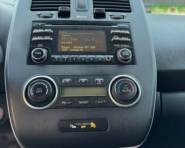 Серый Ниссан Лиф, объемом двигателя 0 л и пробегом 192 тыс. км за 5700 $, фото 3 на Automoto.ua