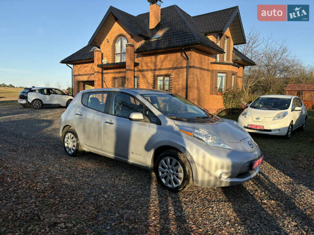 Серый Ниссан Лиф, объемом двигателя 0 л и пробегом 128 тыс. км за 6500 $, фото 2 на Automoto.ua