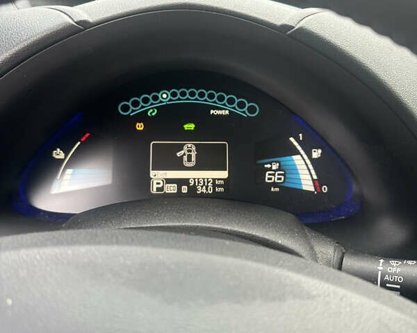 Сірий Ніссан Ліф, об'ємом двигуна 0 л та пробігом 91 тис. км за 7200 $, фото 5 на Automoto.ua