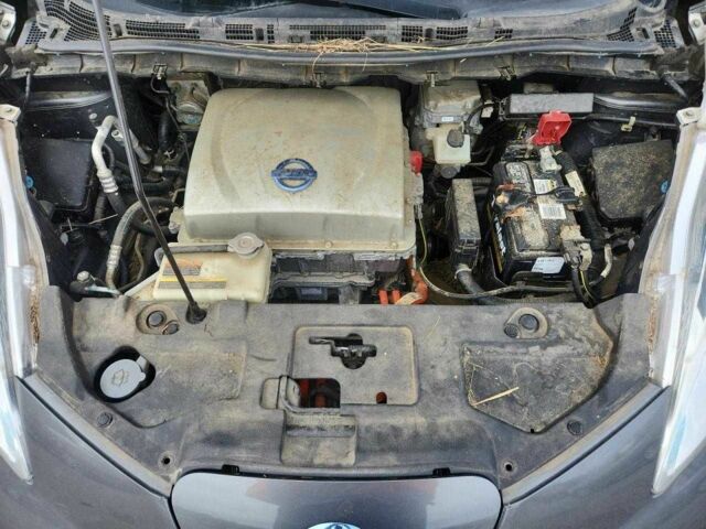 Сірий Ніссан Ліф, об'ємом двигуна 0 л та пробігом 112 тис. км за 4500 $, фото 8 на Automoto.ua