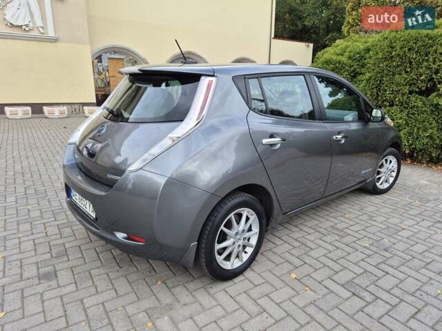Сірий Ніссан Ліф, об'ємом двигуна 0 л та пробігом 92 тис. км за 7300 $, фото 1 на Automoto.ua