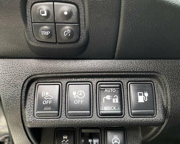 Серый Ниссан Лиф, объемом двигателя 0 л и пробегом 138 тыс. км за 7299 $, фото 21 на Automoto.ua