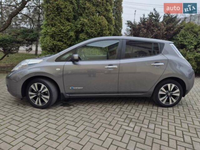 Сірий Ніссан Ліф, об'ємом двигуна 0 л та пробігом 102 тис. км за 7400 $, фото 9 на Automoto.ua