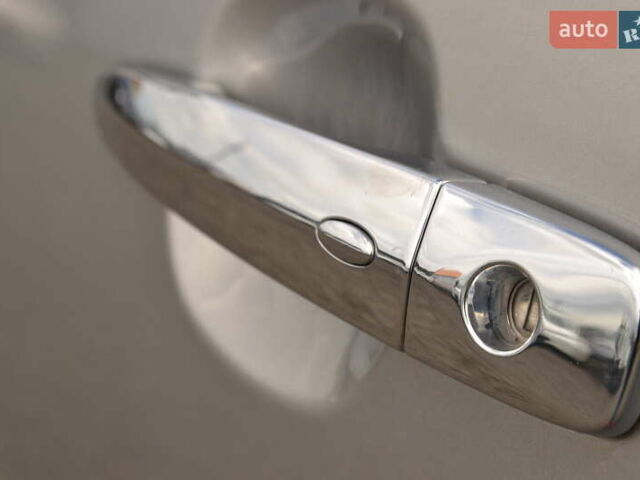 Серый Ниссан Лиф, объемом двигателя 0 л и пробегом 99 тыс. км за 6650 $, фото 40 на Automoto.ua