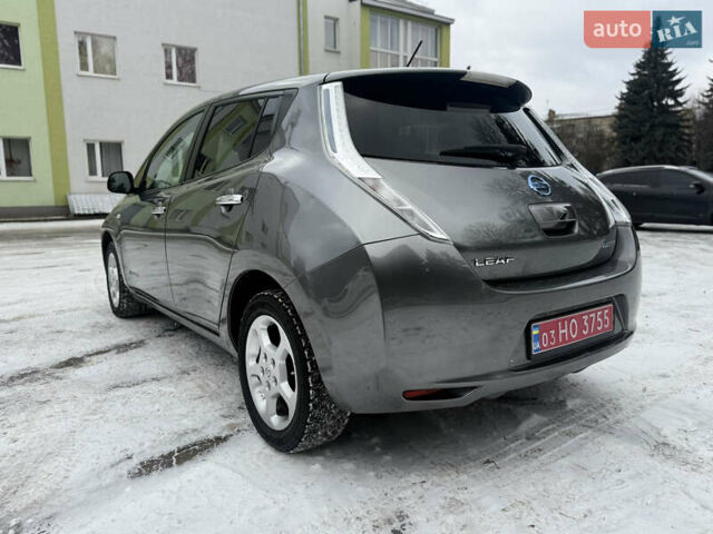 Сірий Ніссан Ліф, об'ємом двигуна 0 л та пробігом 92 тис. км за 7280 $, фото 3 на Automoto.ua