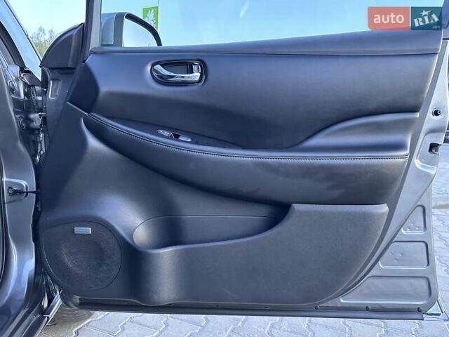 Сірий Ніссан Ліф, об'ємом двигуна 0 л та пробігом 132 тис. км за 7200 $, фото 23 на Automoto.ua