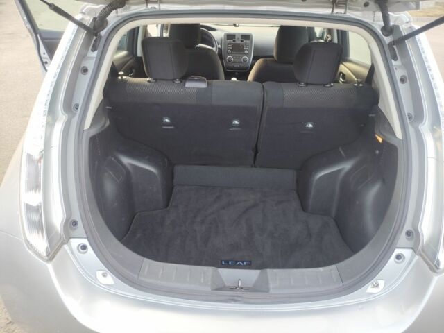 Серый Ниссан Лиф, объемом двигателя 0 л и пробегом 140 тыс. км за 7499 $, фото 9 на Automoto.ua