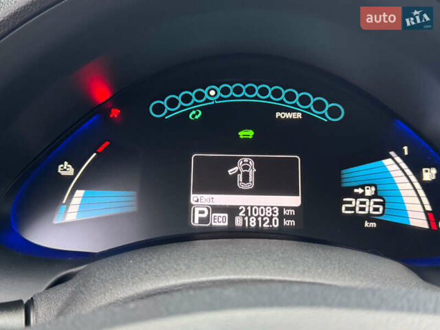 Серый Ниссан Лиф, объемом двигателя 0 л и пробегом 210 тыс. км за 12500 $, фото 21 на Automoto.ua