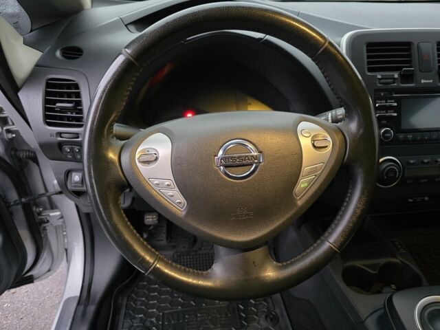 Серый Ниссан Лиф, объемом двигателя 0 л и пробегом 103 тыс. км за 6999 $, фото 12 на Automoto.ua