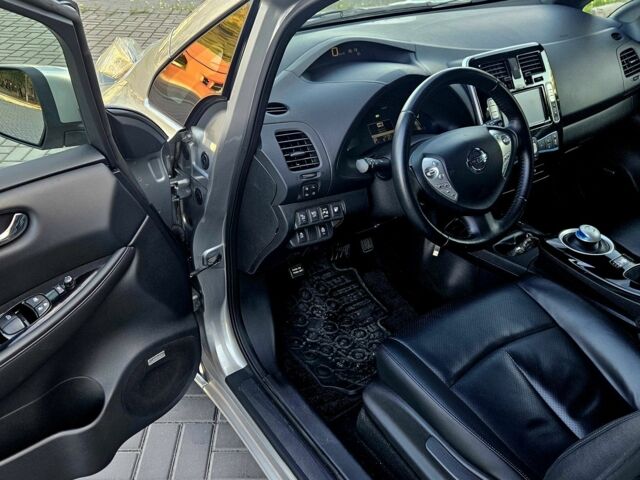 Серый Ниссан Лиф, объемом двигателя 0 л и пробегом 137 тыс. км за 7100 $, фото 4 на Automoto.ua
