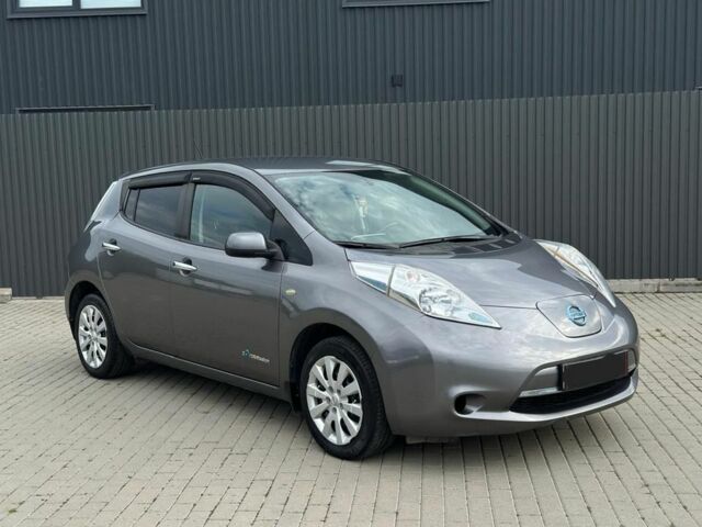 Сірий Ніссан Ліф, об'ємом двигуна 0 л та пробігом 122 тис. км за 5200 $, фото 2 на Automoto.ua