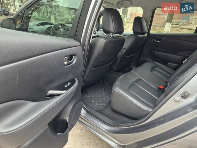 Сірий Ніссан Ліф, об'ємом двигуна 0 л та пробігом 90 тис. км за 7600 $, фото 12 на Automoto.ua