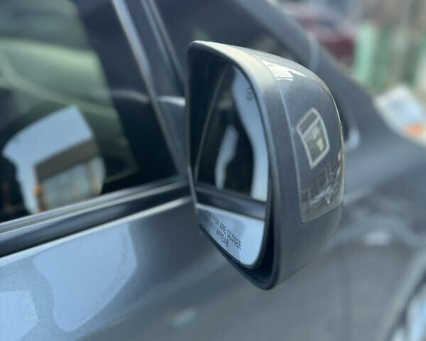 Серый Ниссан Лиф, объемом двигателя 0 л и пробегом 137 тыс. км за 5900 $, фото 22 на Automoto.ua