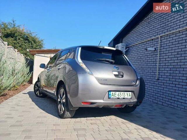 Серый Ниссан Лиф, объемом двигателя 0 л и пробегом 119 тыс. км за 7100 $, фото 7 на Automoto.ua