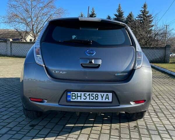 Серый Ниссан Лиф, объемом двигателя 0 л и пробегом 113 тыс. км за 7499 $, фото 15 на Automoto.ua